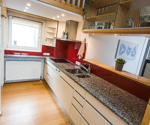 Urban Loft // Center // Location