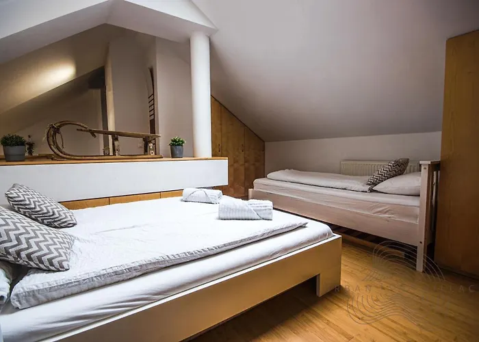 Urban Loft // Center // Location *